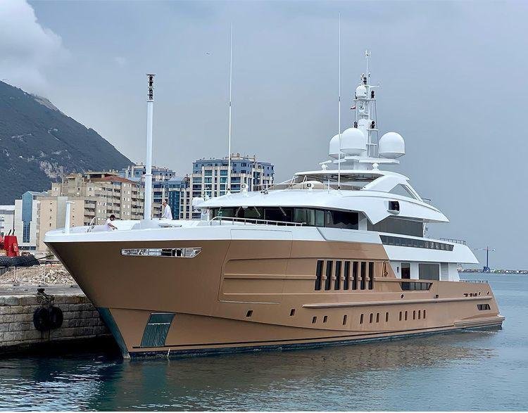 M/Y Azamanta